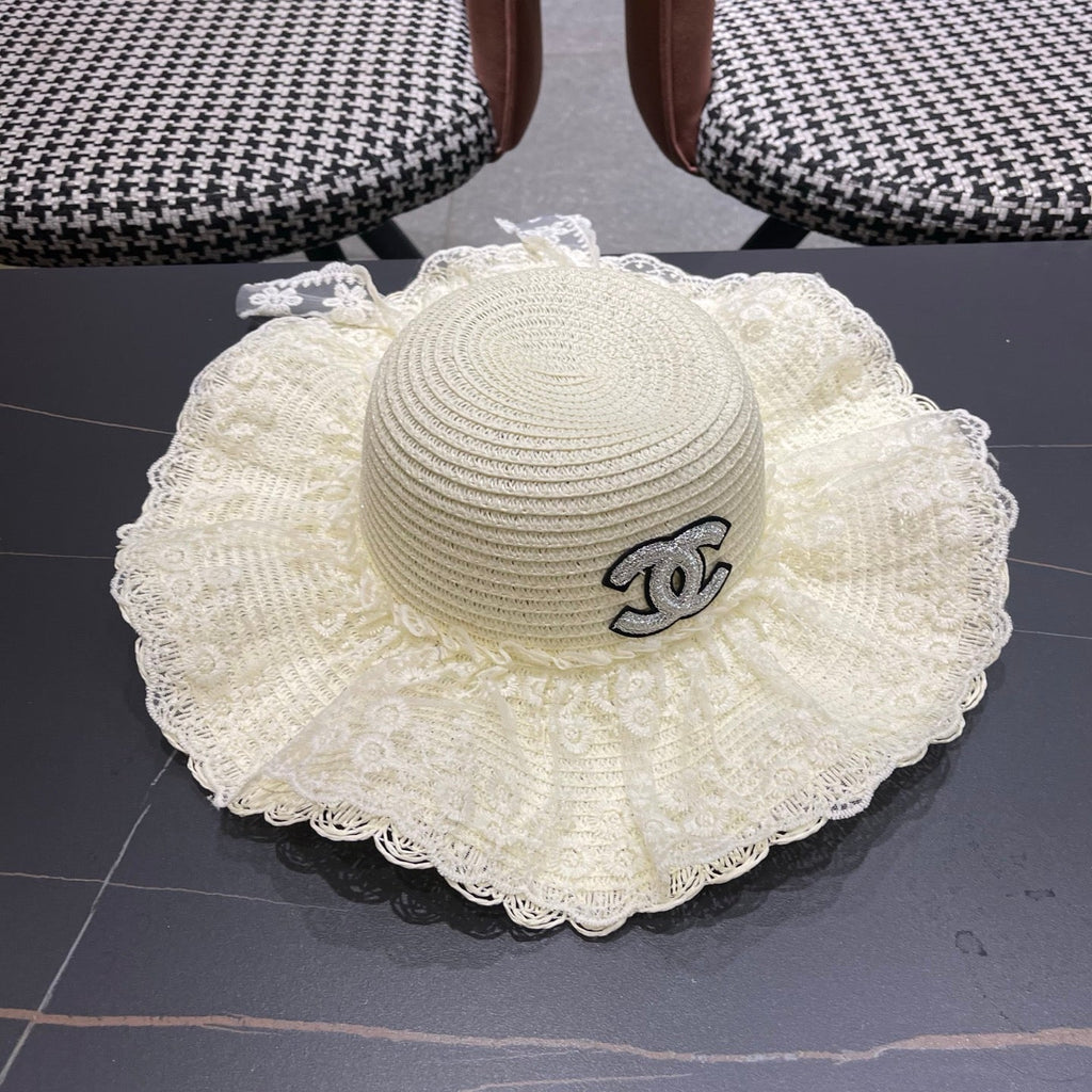 CHANEL 26S LACE-OVERLAY WIDE-BRIM STRAW HAT 335729