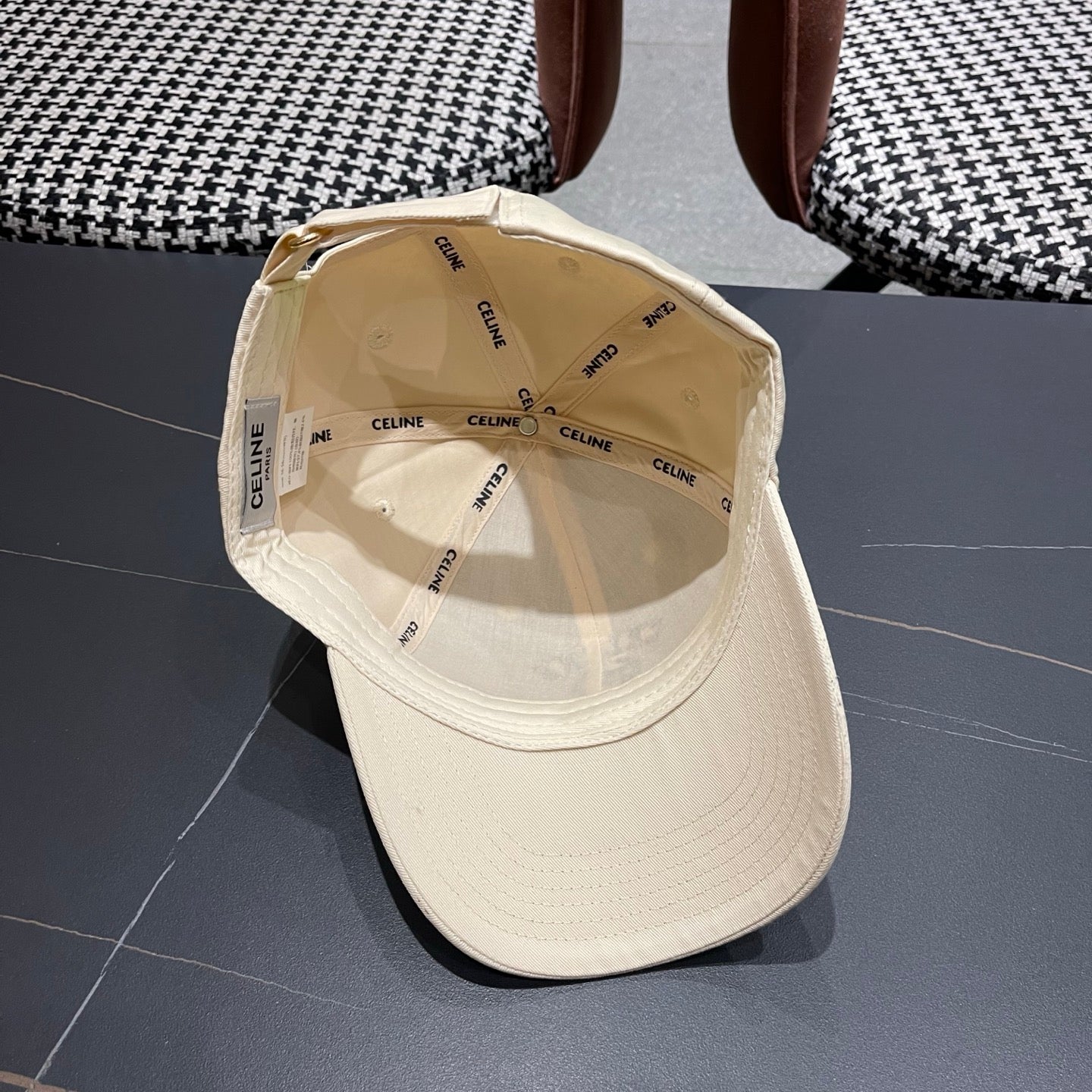 CELINE 26S BASEBALL CAP STYLE 204