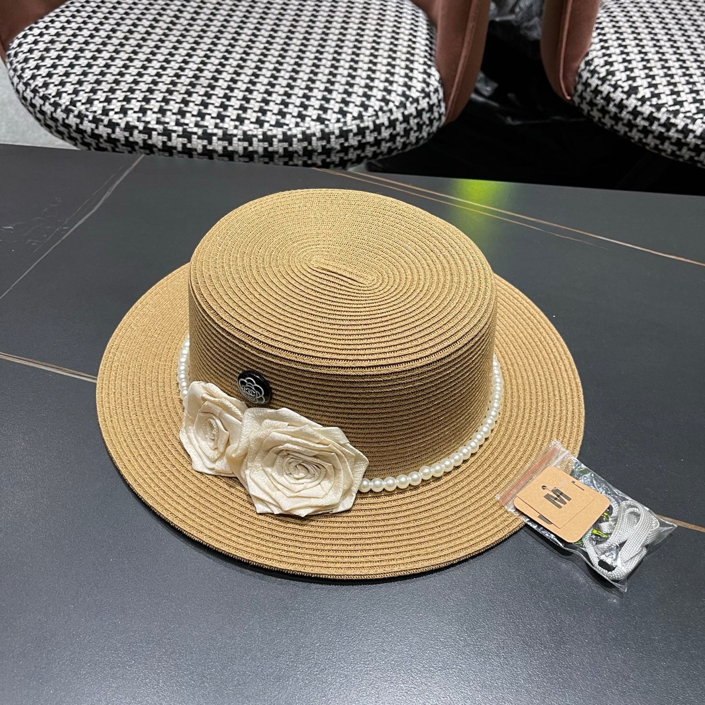 CHANEL 26S PEARL & ROSETTE STRAW BOATER HAT 337932