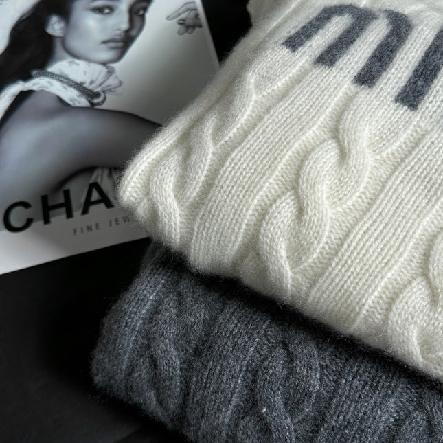 MIUMIU KNIT SWEATER STYLE 238