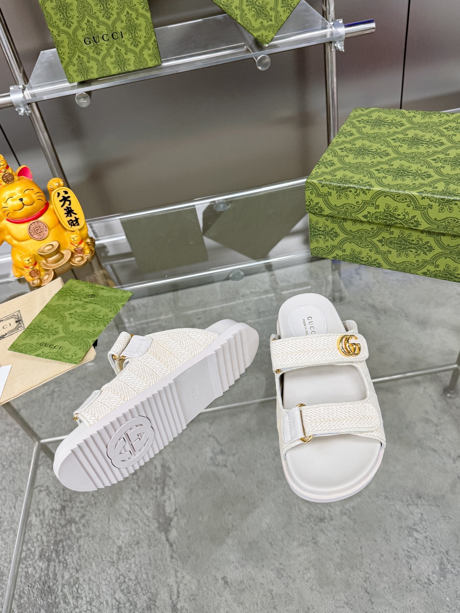 GG SANDALS IN WHITE FABRIC AND CALFSKIN WITH GOLD HARDWARE