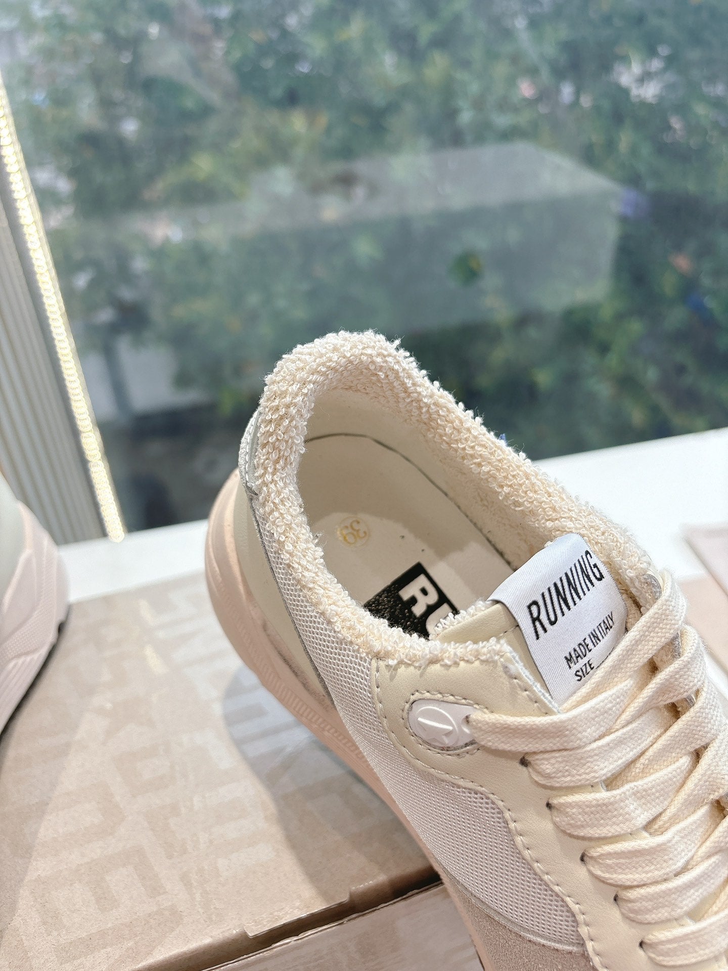 RUNNING SOLE SNEAKERS IN WHITE MESH, BEIGE SUEDE AND CALFSKIN WITH BLUE STAR