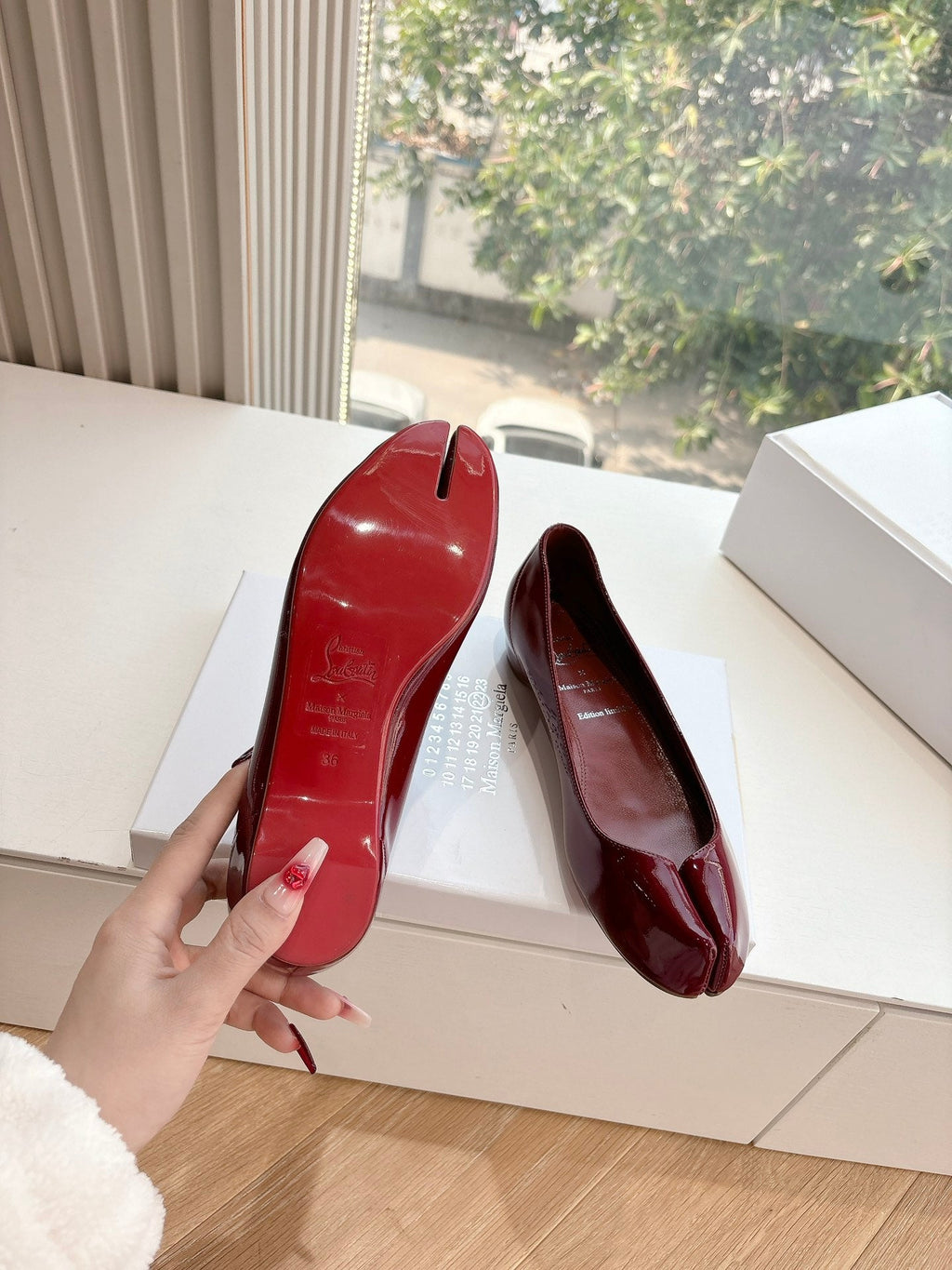 MARLOUGIELA STRASS BALLERINAS IN BURGUNDY RED PATENT SMOOTH CALFSKIN