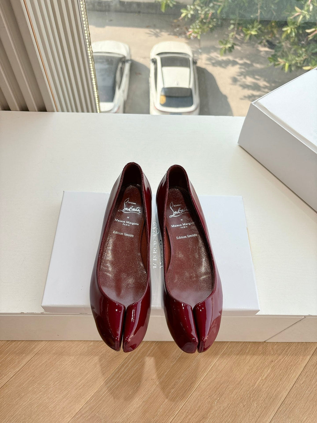 MARLOUGIELA STRASS BALLERINAS IN BURGUNDY RED PATENT SMOOTH CALFSKIN