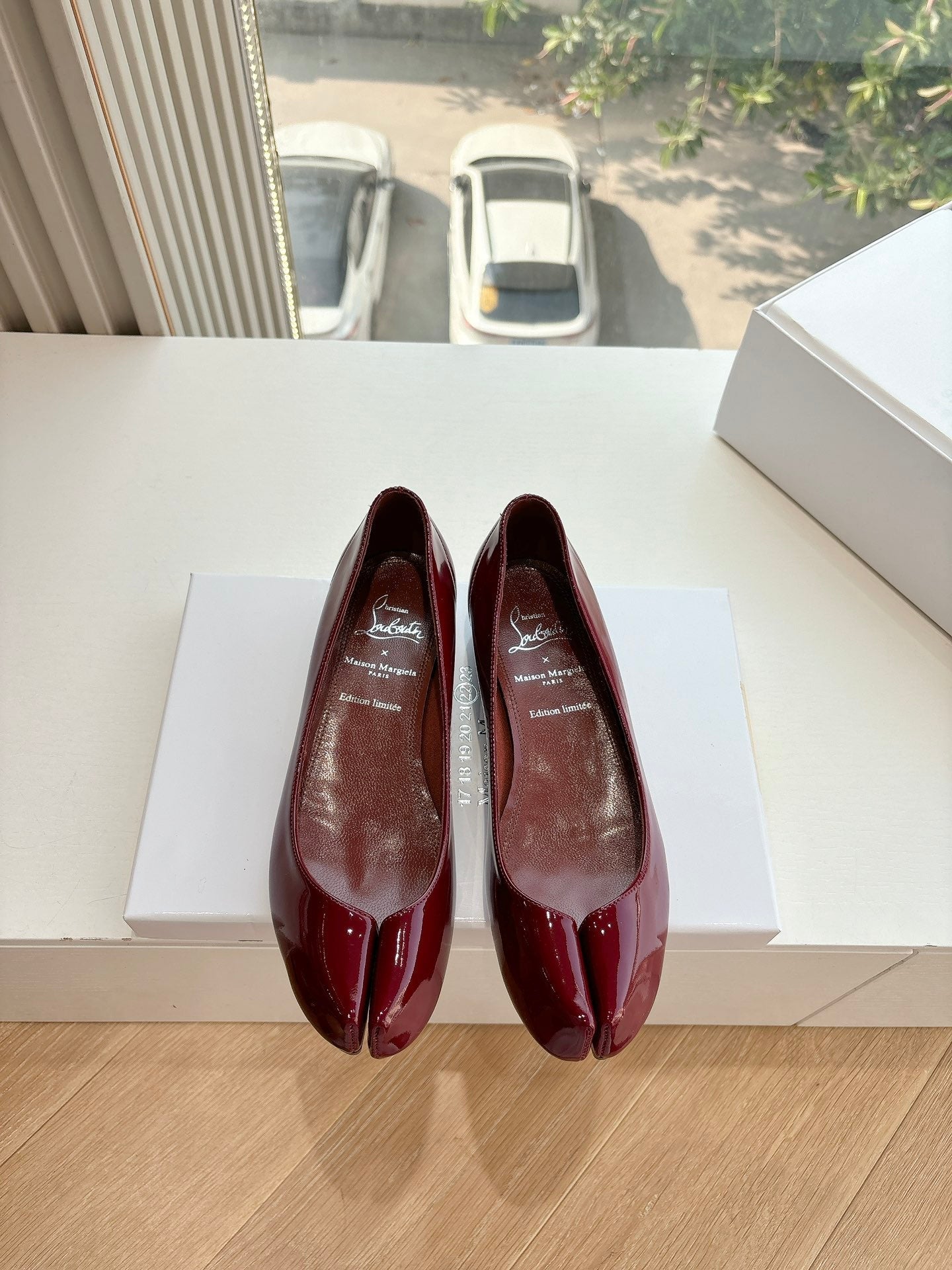 MARLOUGIELA STRASS BALLERINAS IN BURGUNDY RED PATENT SMOOTH CALFSKIN