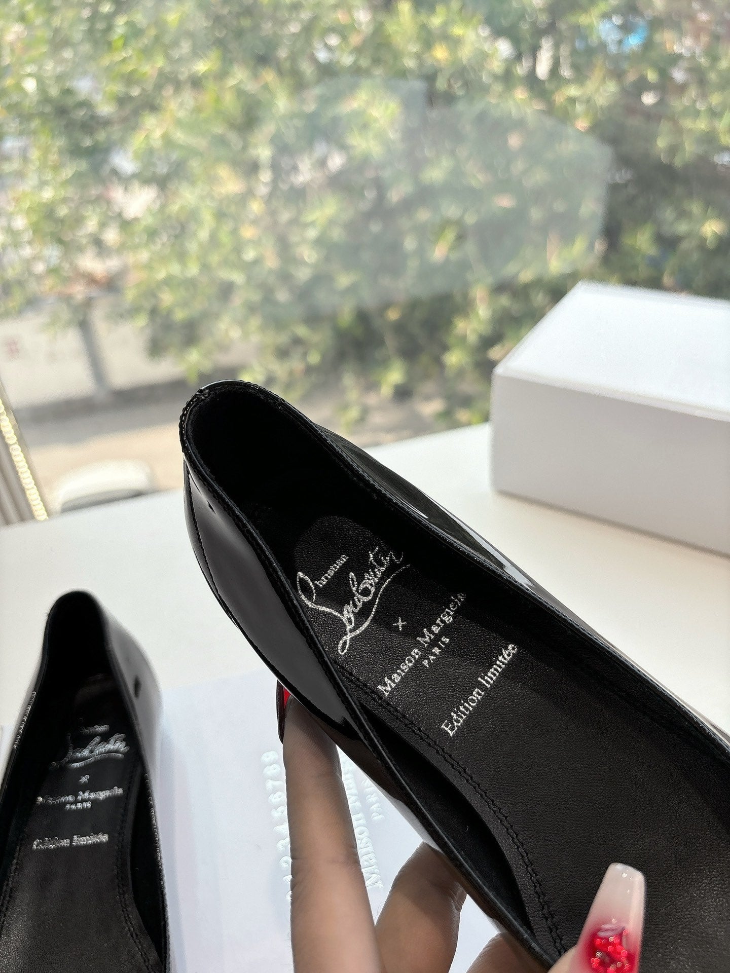 MARLOUGIELA STRASS BALLERINAS IN BLACK PATENT SMOOTH CALFSKIN