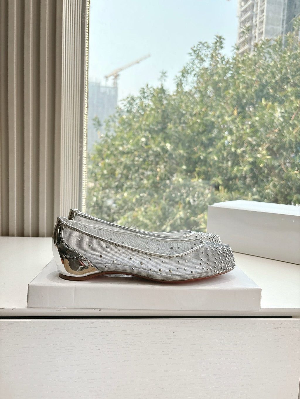 CRYSTAL STUDDED MARLOUGIELA STRASS BALLERINAS IN WHITE CALFSKIN