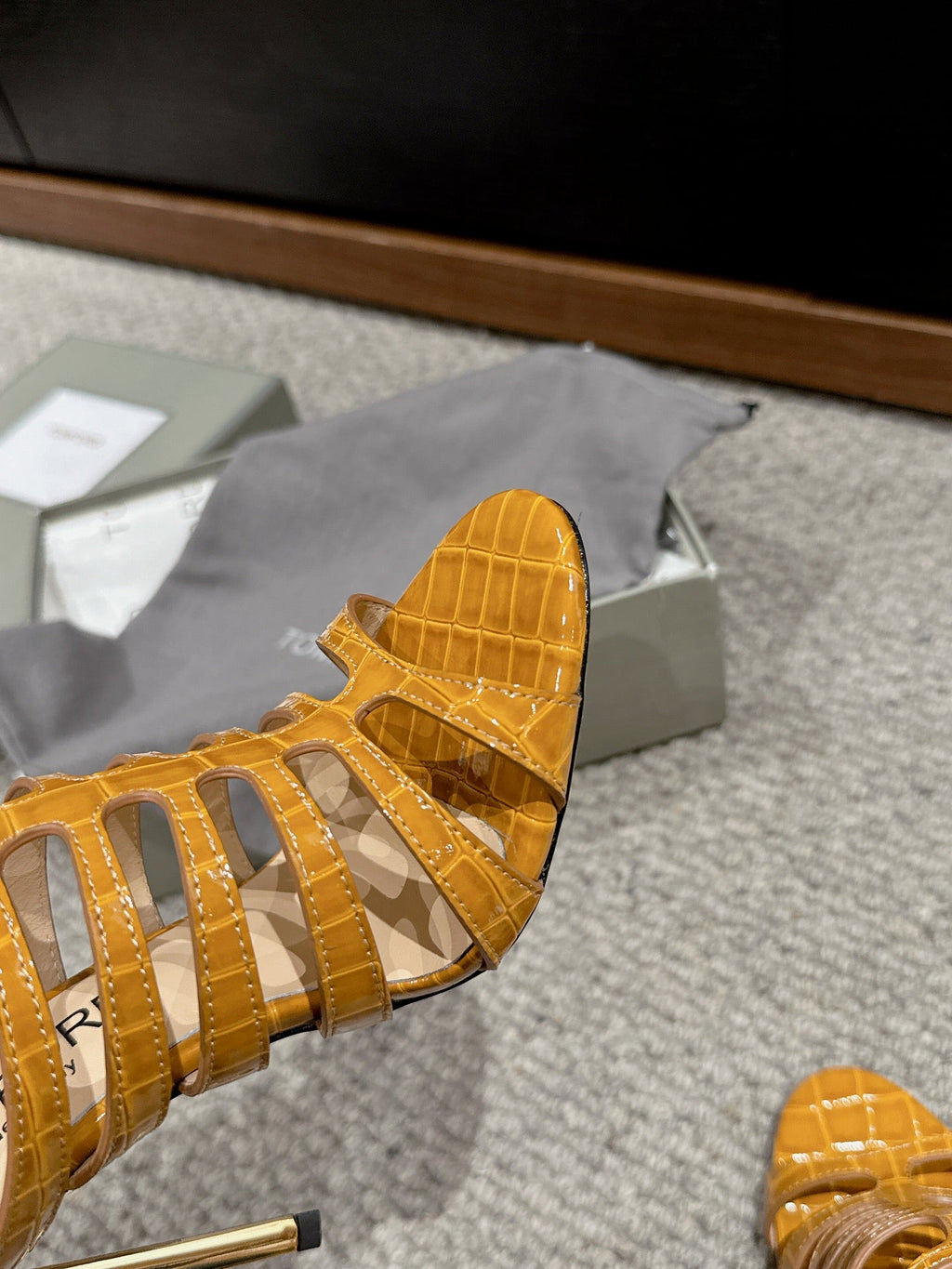 HIGH SANDAL 10 CM IN TIGER ORANGE CALFSKIN