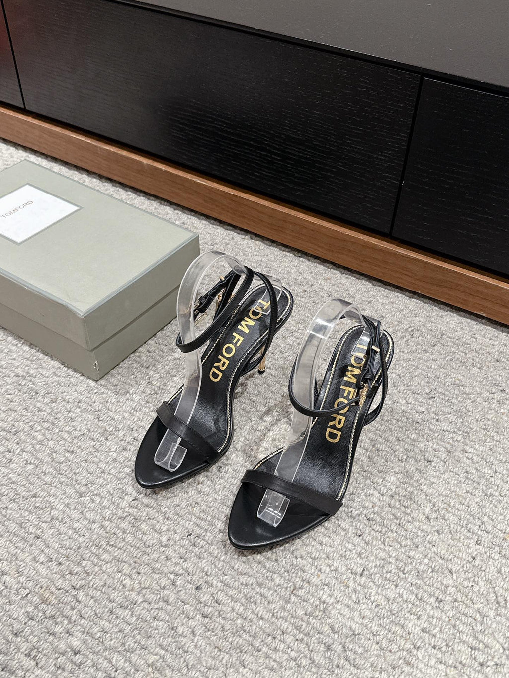 PADLOCK POINTY NAKED SANDAL 85 MM IN BLACK CALFSKIN