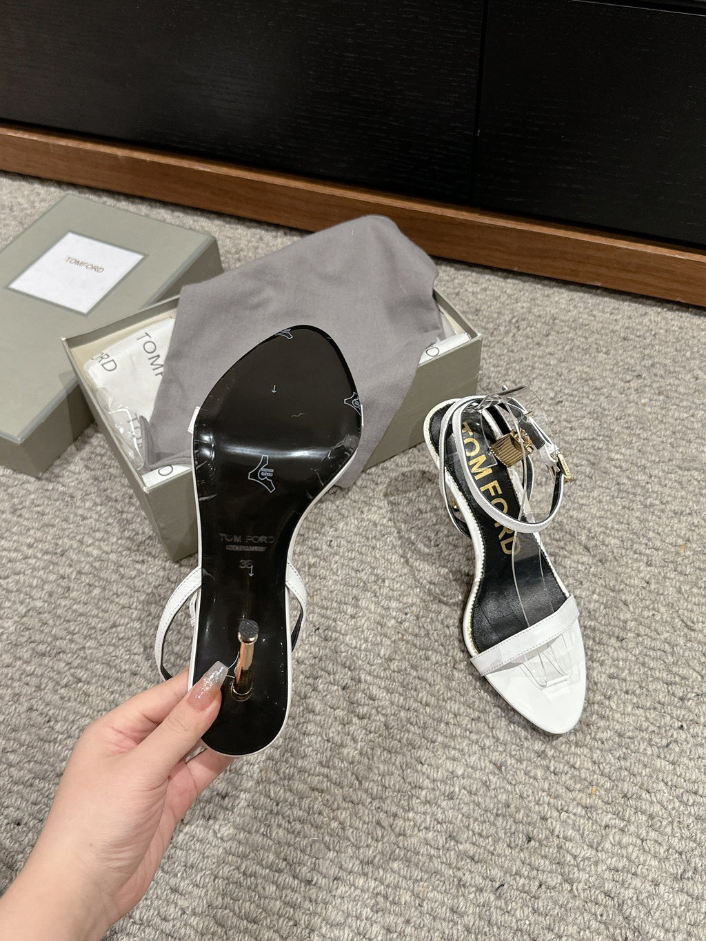 PADLOCK POINTY NAKED SANDAL 85 MM IN WHITE CALFSKIN