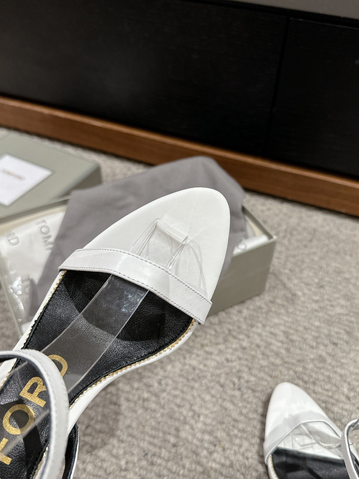 PADLOCK POINTY NAKED SANDAL 85 MM IN WHITE CALFSKIN