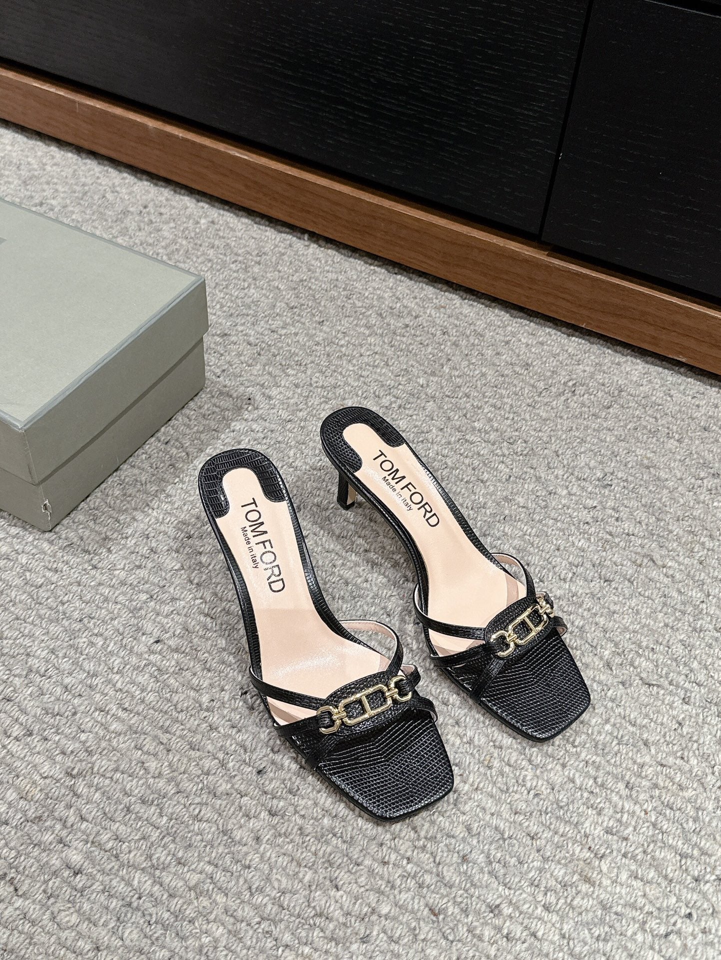 WHITNEY HIGH 6 CM MULE IN BLACK CROCODILE LEATHER