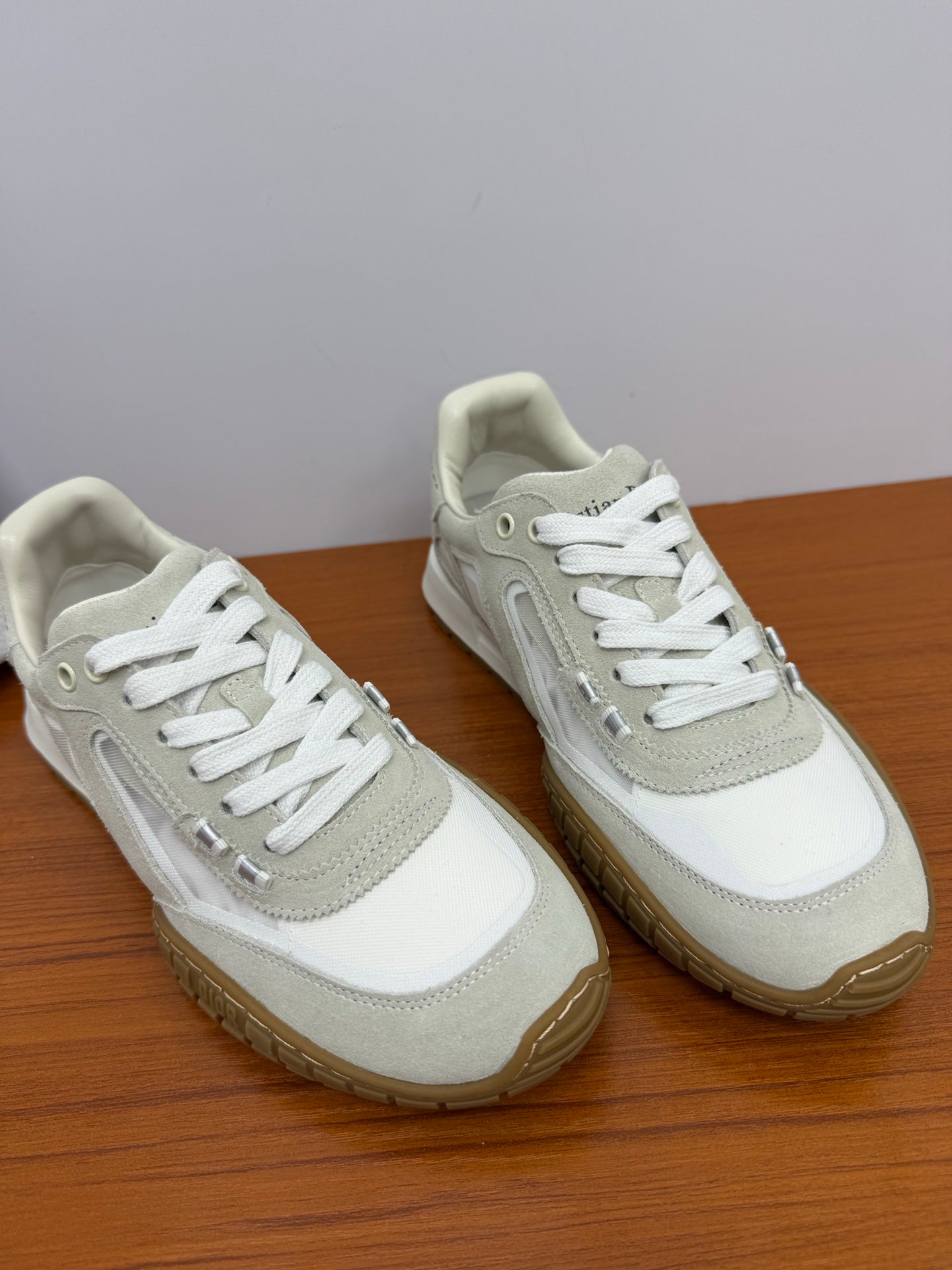 DIOR 26S SNEAKERS IN WHITE AND GRAY SUEDE AND FABRIC