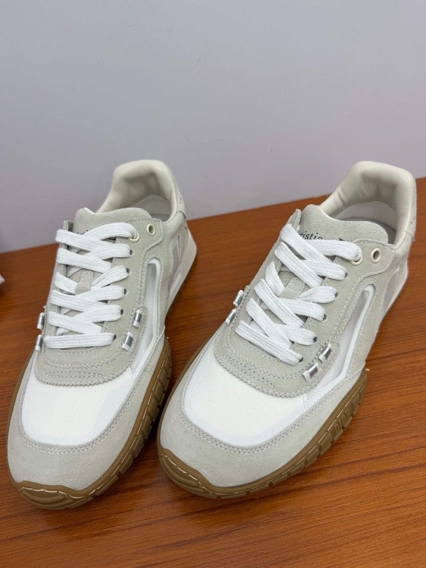 DIOR 26S SNEAKERS IN WHITE AND GRAY SUEDE AND FABRIC