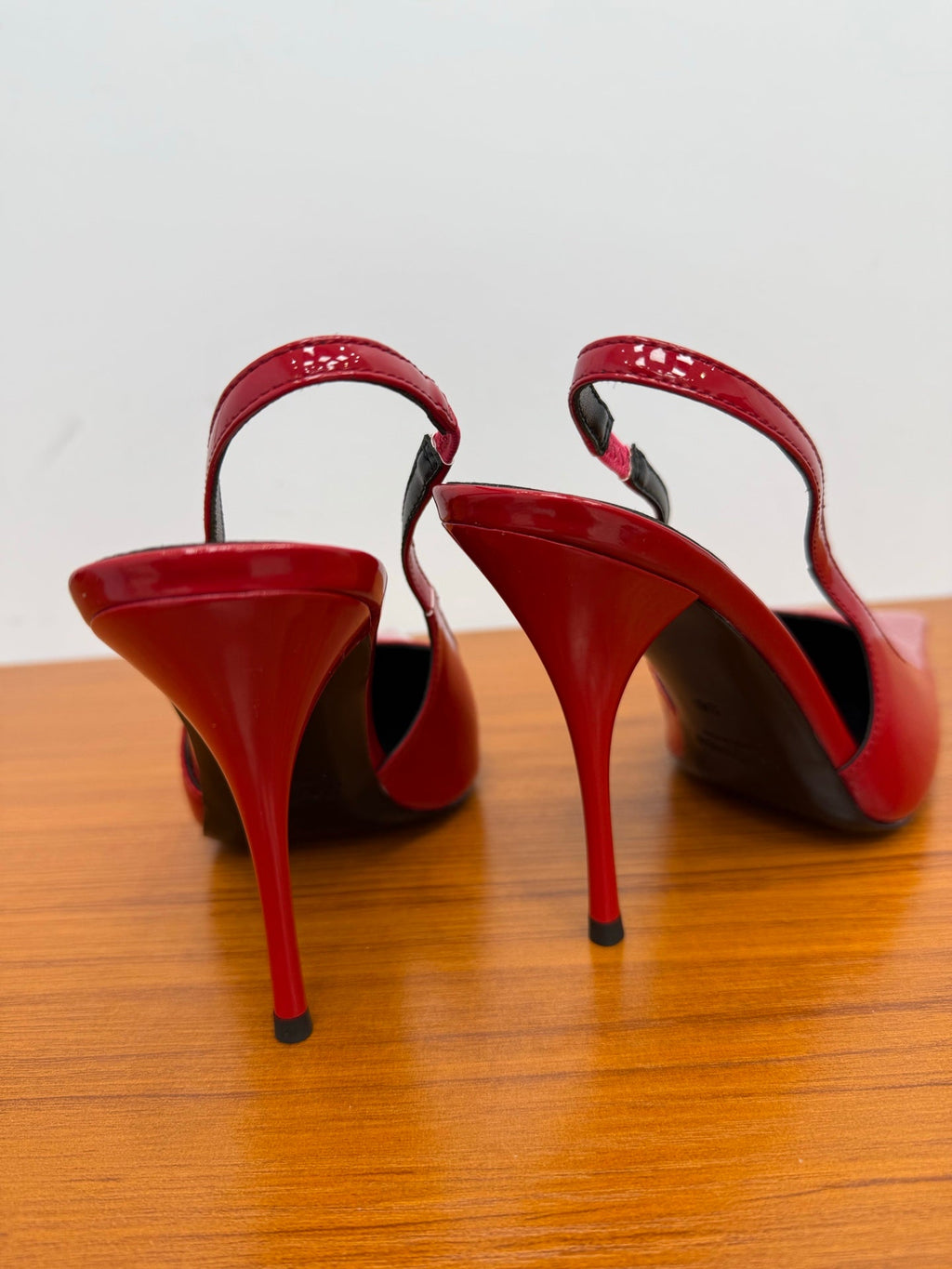 YSL 26S HEELED SLINGBACKS 100 MM IN RED GLOSSY CALFSKIN