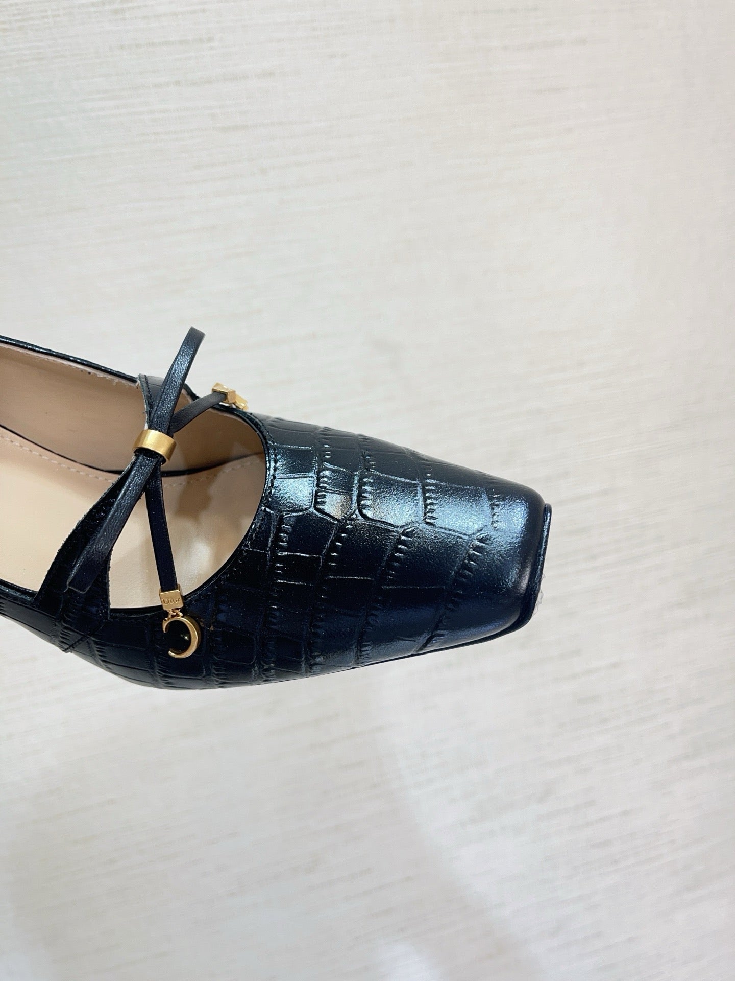 DIOR 26S HIGH HEELS IN BLACK CROC-EMBOSSED CALFSKIN WITH CHARMS