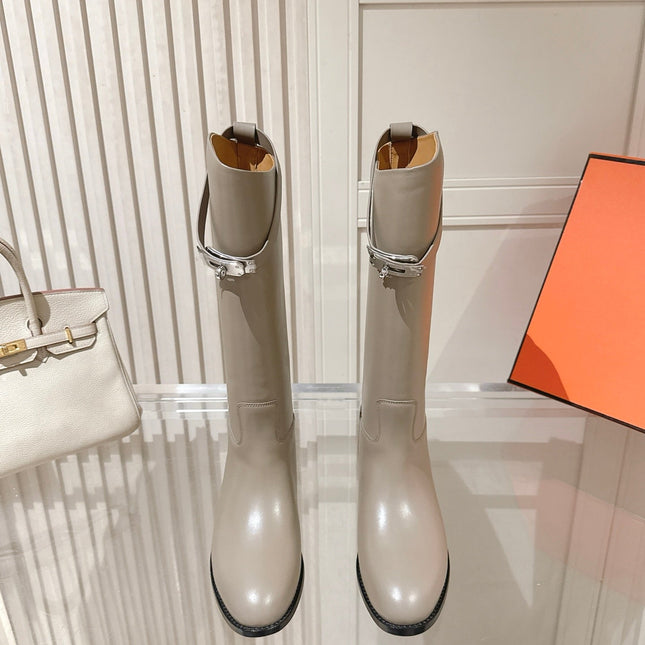 HM 26S TALL FLAT BOOTS IN GREYISH BEIGE CALFSKIN
