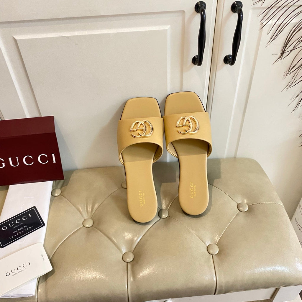 GUCCI 26S SLIDES IN DARK BEIGE CALFSKIN