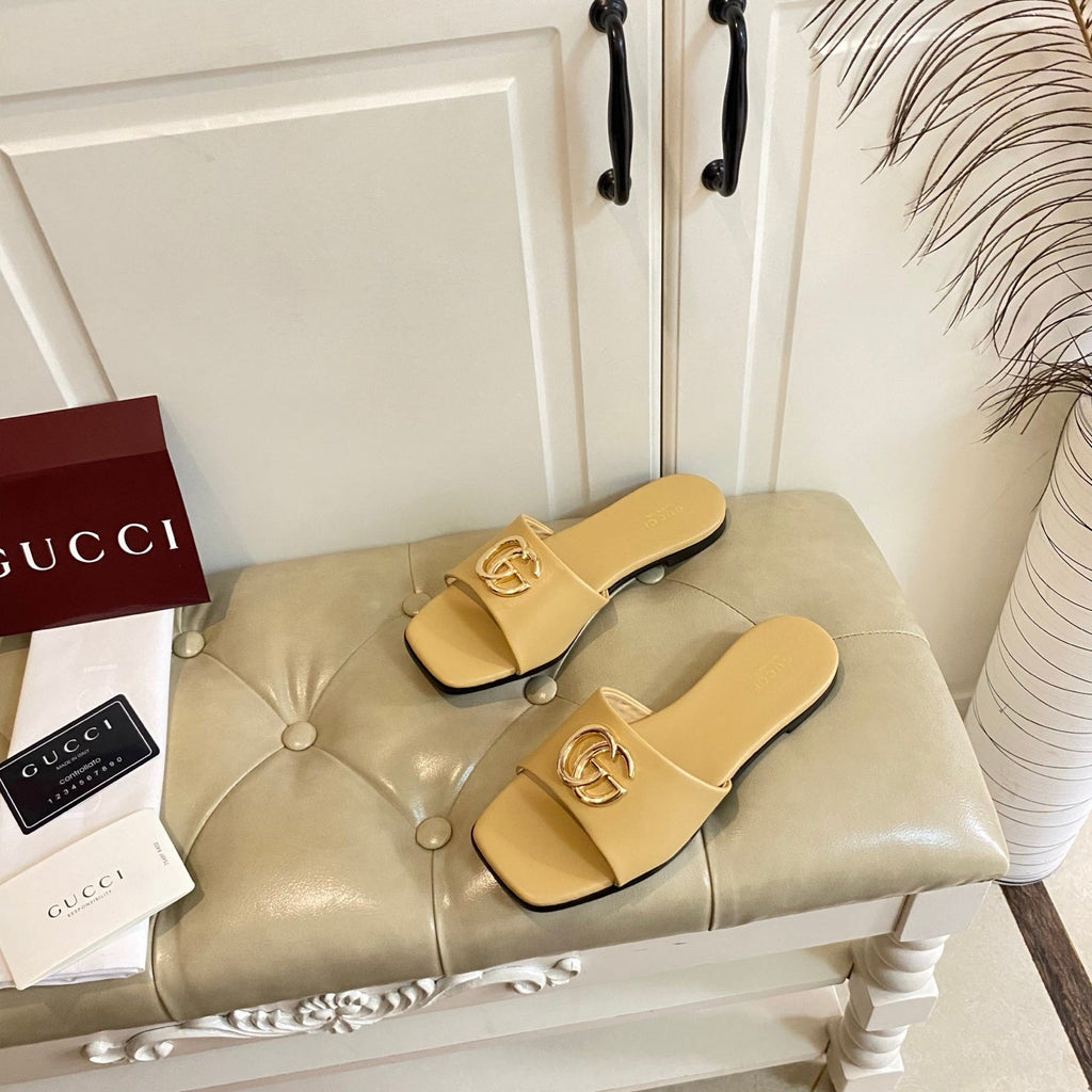 GUCCI 26S SLIDES IN DARK BEIGE CALFSKIN
