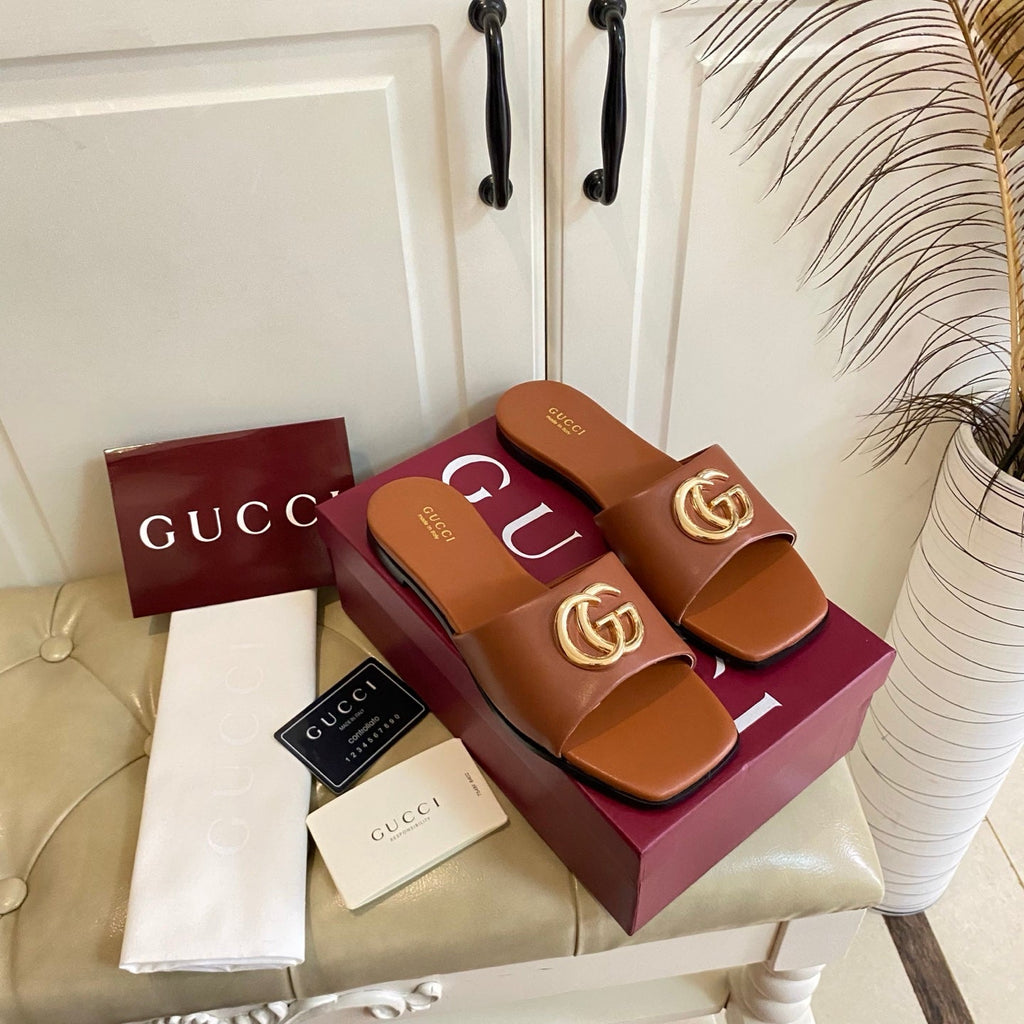 GUCCI 26S SLIDES IN BROWN CALFSKIN