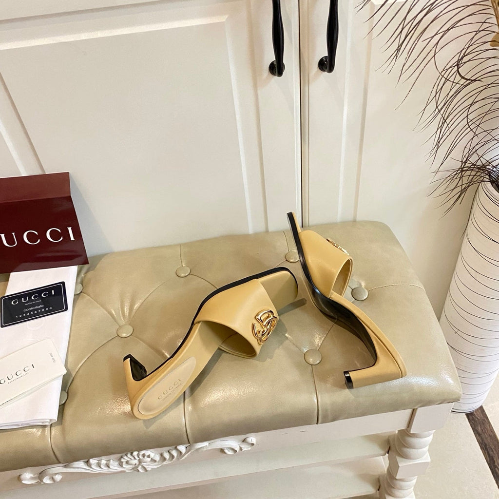 GUCCI 26S HIGH-HEELED SANDALS IN DARK BEIGE CALFSKIN WITH GOLD HARDWARE