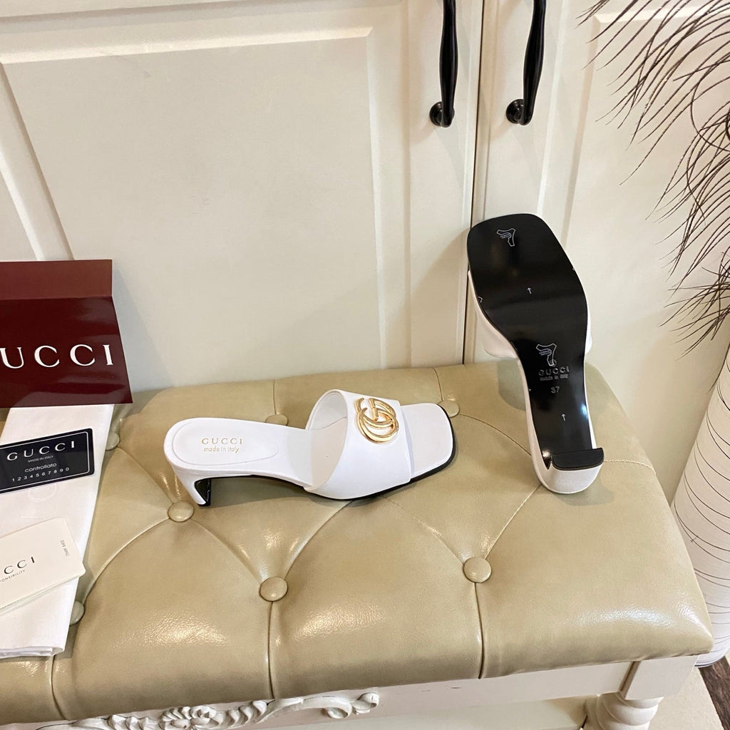 GUCCI 26S HIGH-HEELED SANDALS IN WHITE CALFSKIN WITH GOLD HARDWARE