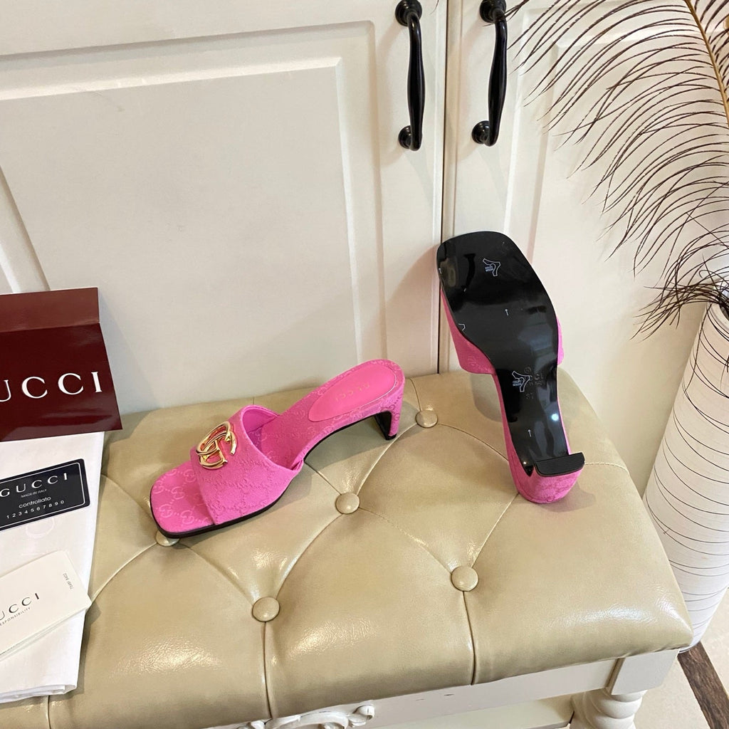 GUCCI 26S HIGH-HEELED SANDALS IN PINK CANVAS WITH GOLD HARDWARE