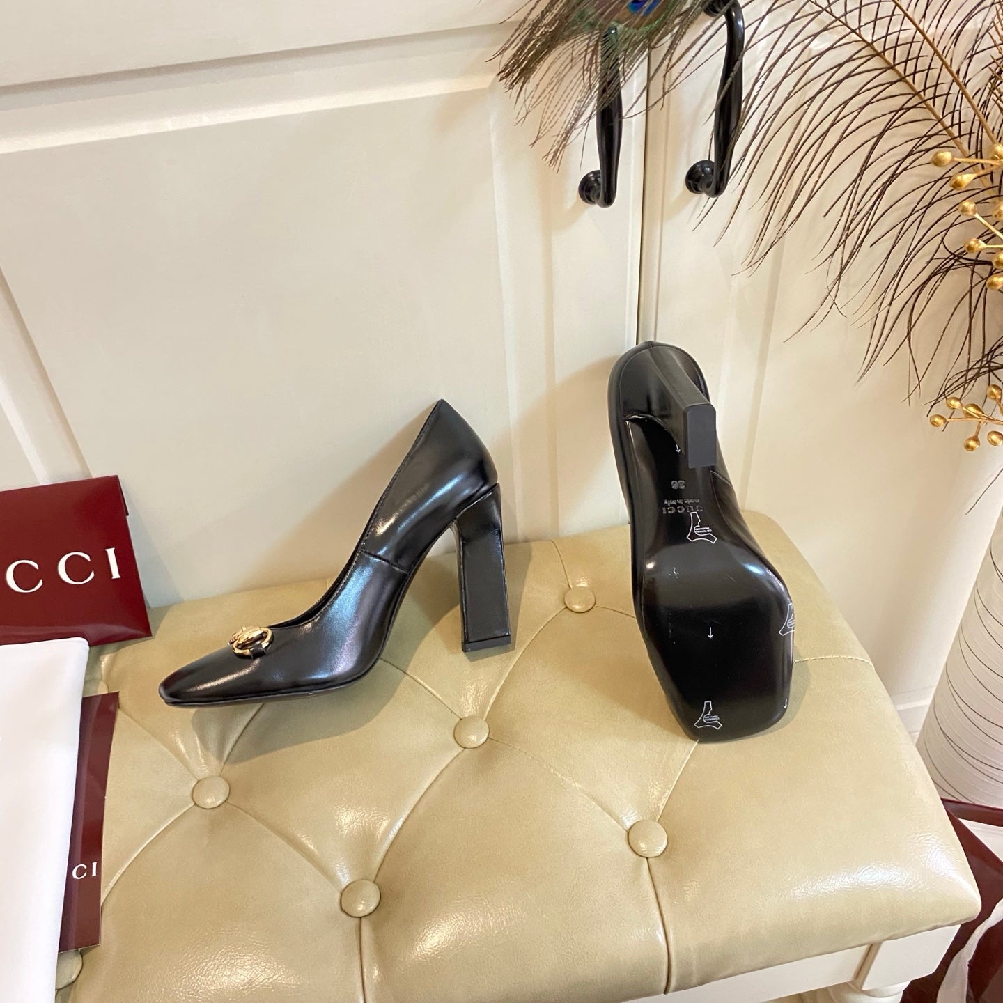 GUCCI 26S HORSEBIT MID-HEEL PUMPS 100 MM IN BLACK CALFSKIN