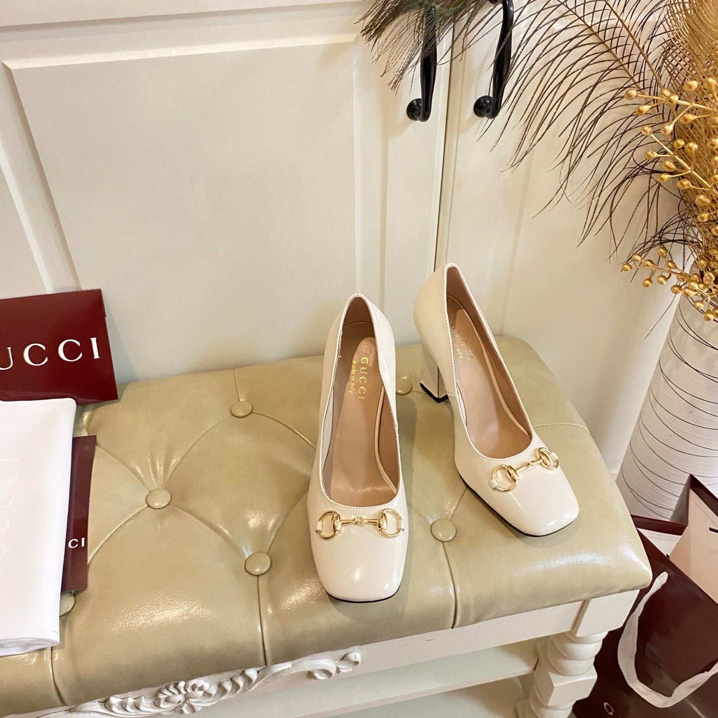 GUCCI 26S HORSEBIT MID-HEEL PUMPS 100 MM IN CREAM WHITE CALFSKIN