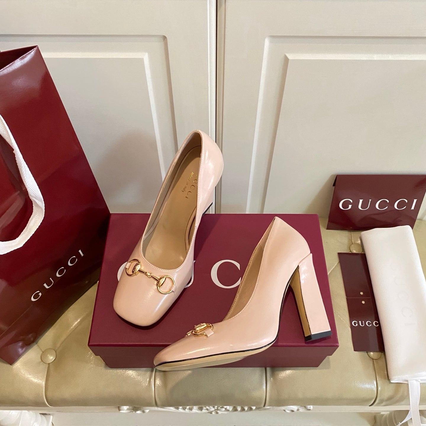 GUCCI 26S HORSEBIT MID-HEEL PUMPS 100 MM IN NUDE PINK CALFSKIN