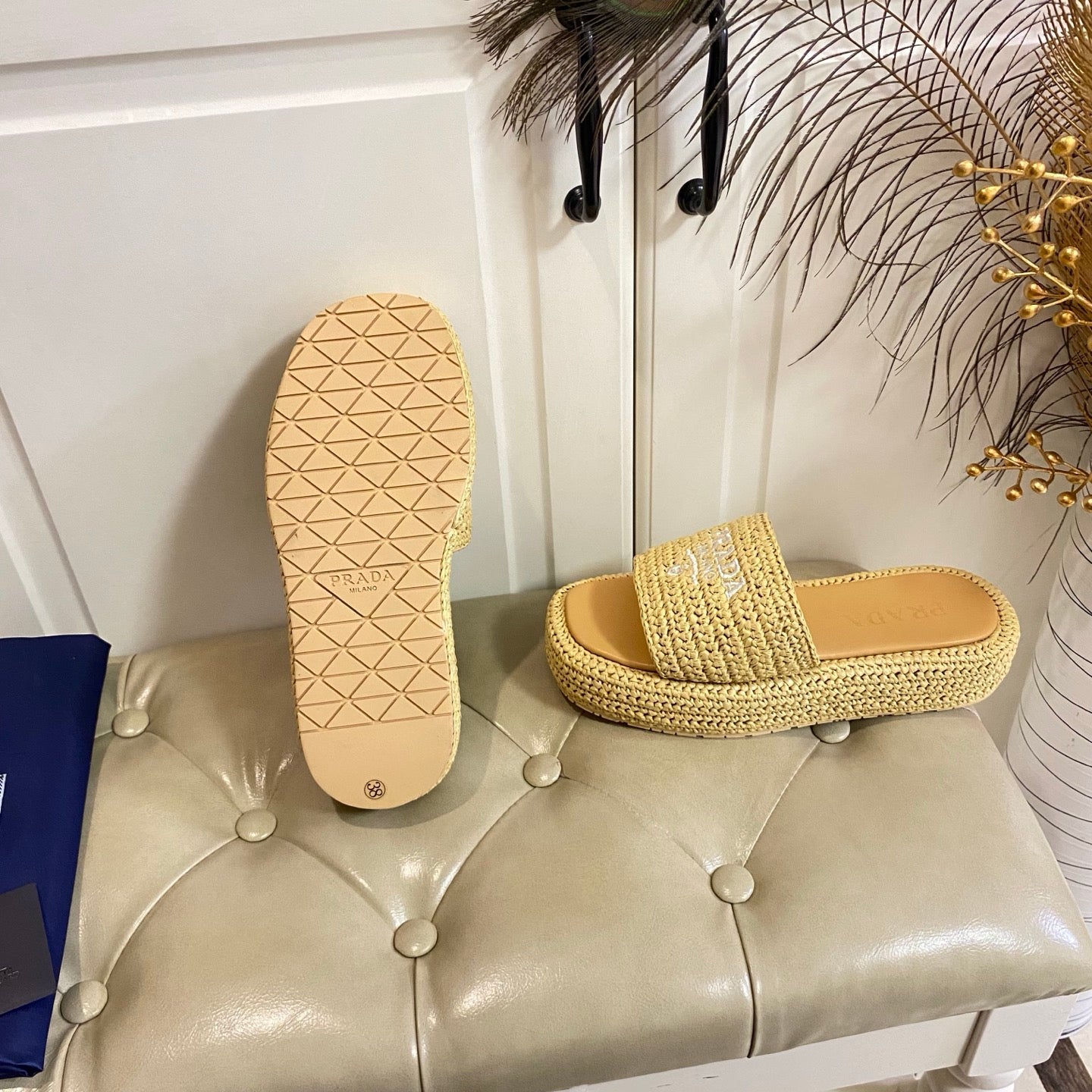 PRADA 26S SLIDE SANDALS IN BEIGE LOGO RAFFIA
