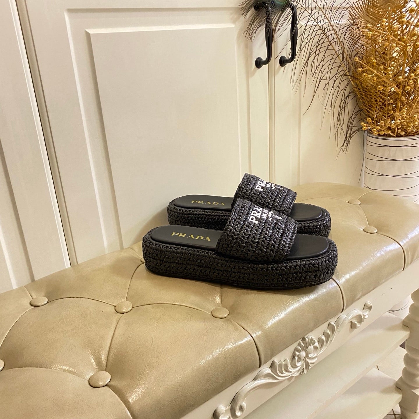 PRADA 26S SLIDE SANDALS IN BLACK LOGO RAFFIA