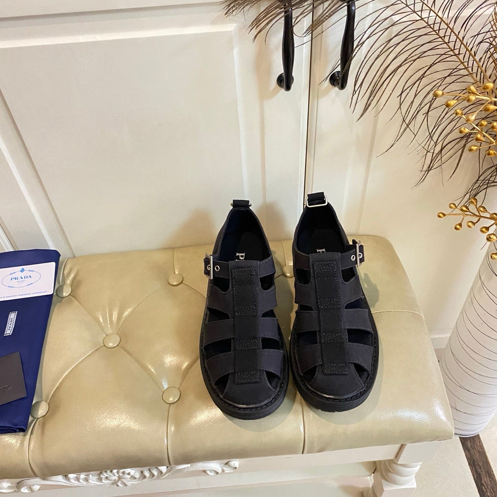 PRADA 26S BUCKLE FISHERMAN SANDALS CHUNKY SOLE IN BLACK CANVAS