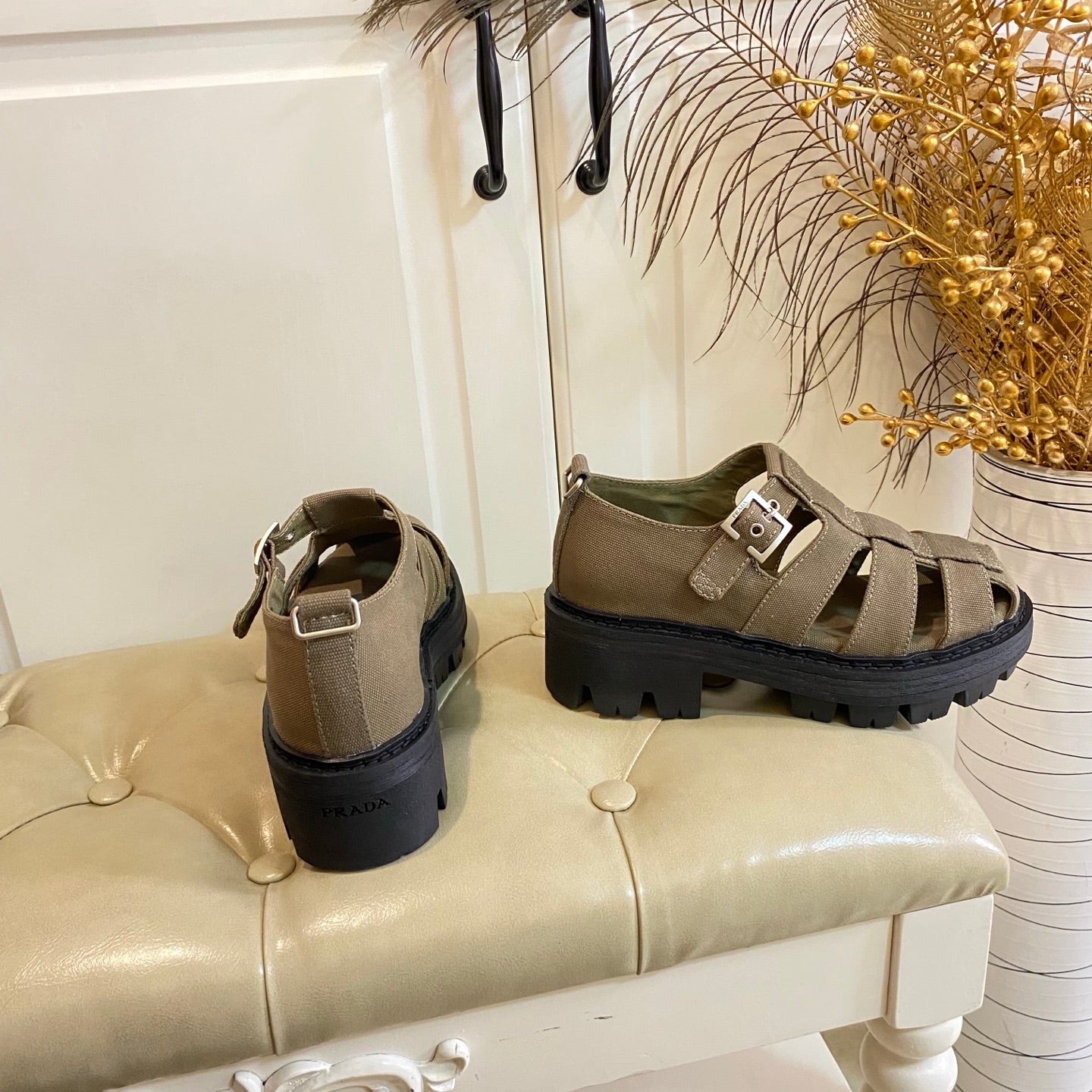PRADA 26S BUCKLE FISHERMAN SANDALS CHUNKY SOLE IN BROWN CANVAS