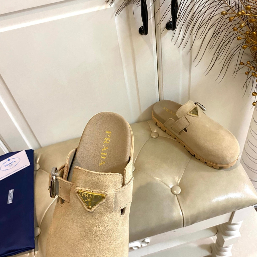 PRADA 26S BUCKLE CLOG SANDALS CHUNKY SOLE IN BEIGE SUEDE