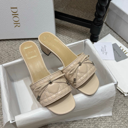 DIOR 26S HEELED MULES 45 MM IN BEIGE QUILTED LAMBSKIN SILVER HARDWARE
