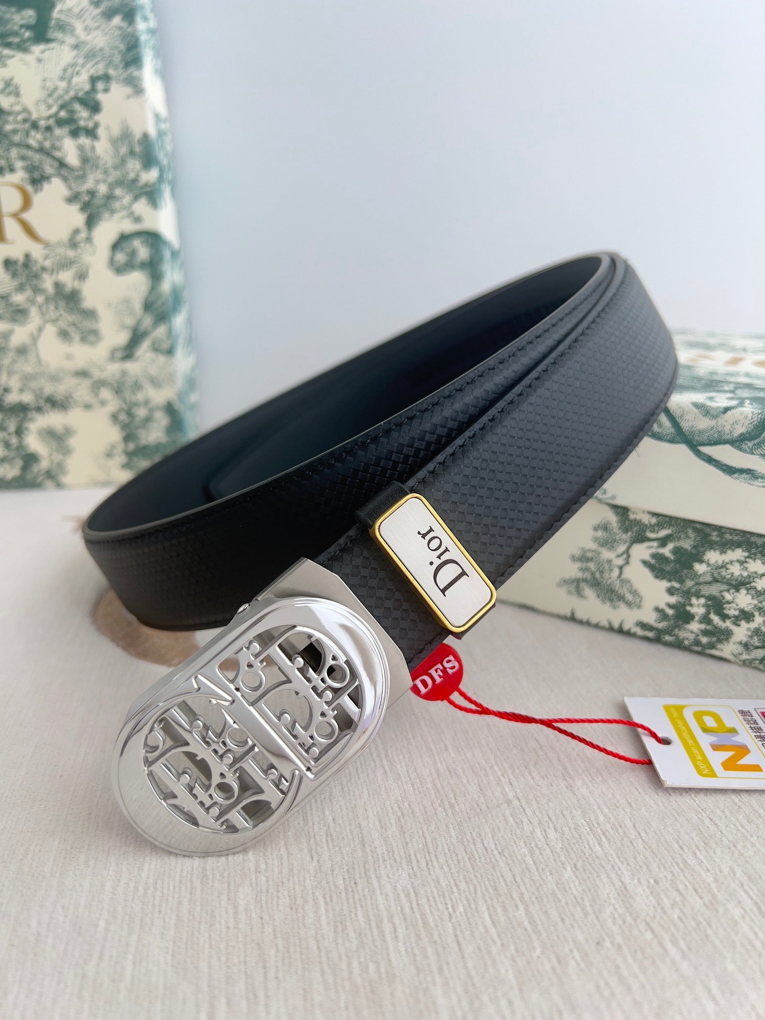 DIOR 26S CD LOGO BELT IN BLACK TEXTURED CALFSKIN SILVER HARDWARE