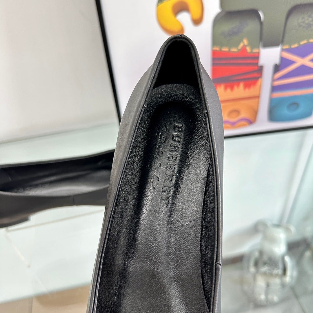BURBERRY 26S BALLET FLATS IN BLACK CALFSKIN