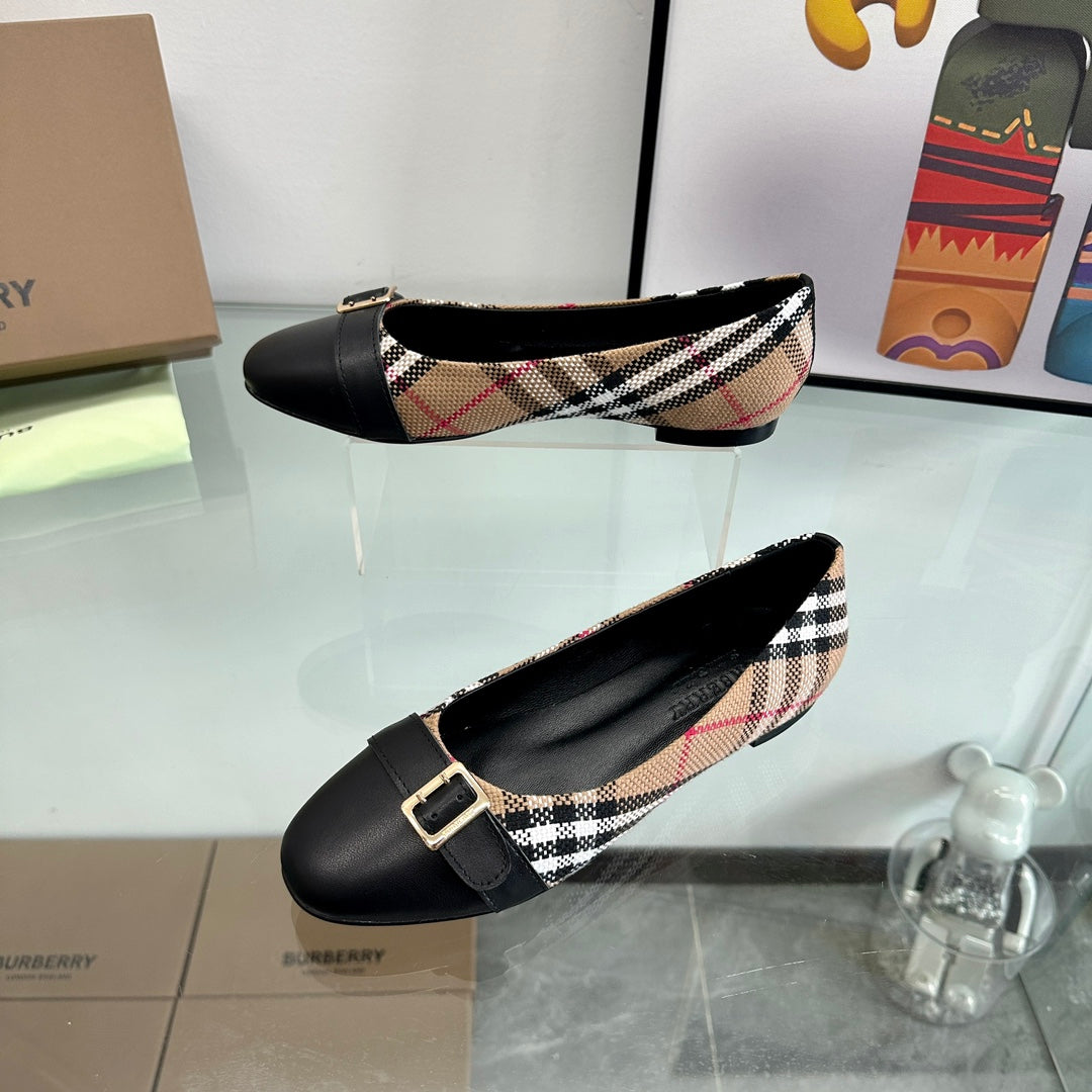 BURBERRY 26S PLAID FLATS IN BLACK CALFSKIN AND FABRIC