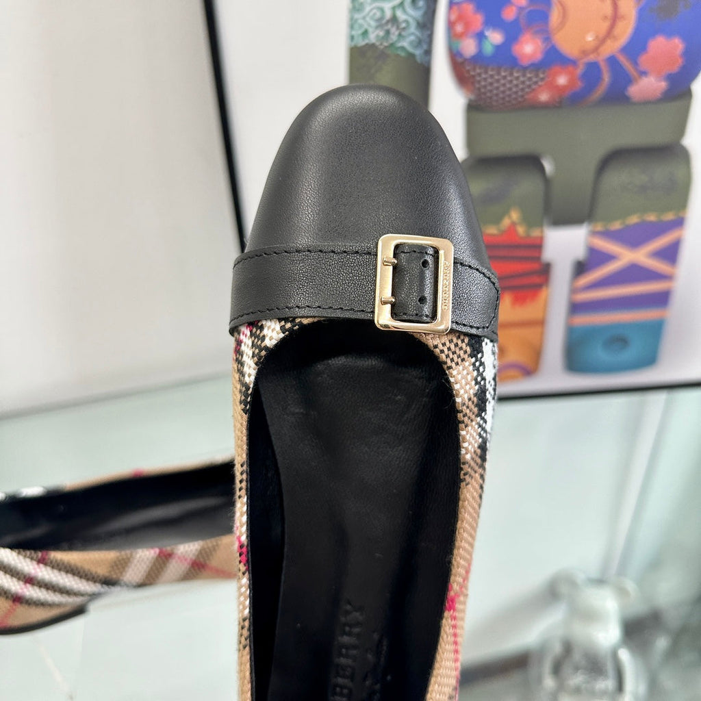 BURBERRY 26S PLAID FLATS IN BLACK CALFSKIN AND FABRIC