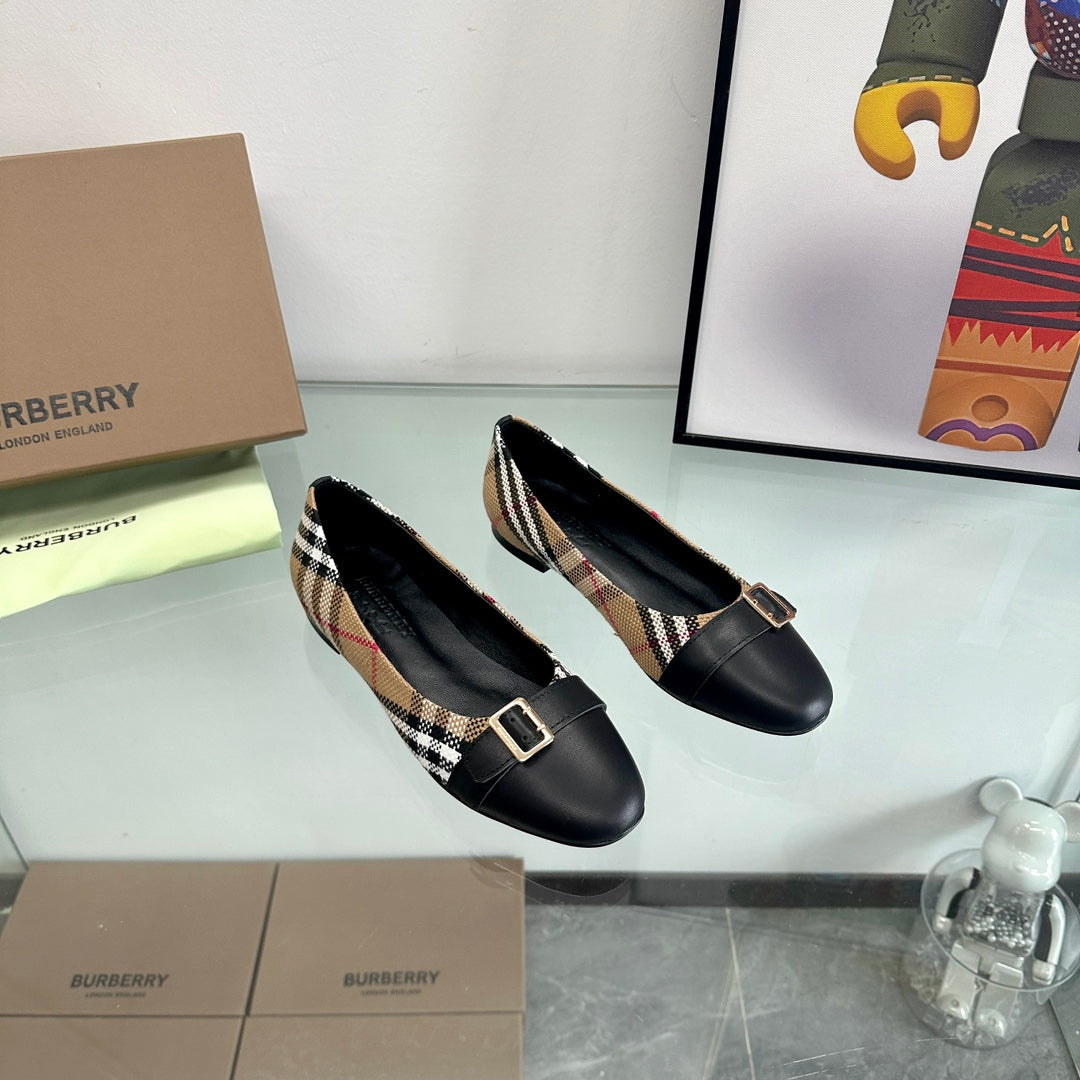 BURBERRY 26S PLAID FLATS IN BLACK CALFSKIN AND FABRIC