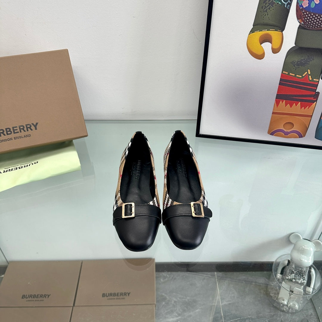 BURBERRY 26S PLAID FLATS IN BLACK CALFSKIN AND FABRIC