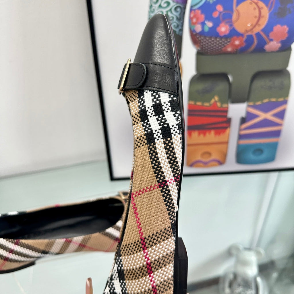 BURBERRY 26S PLAID FLATS IN BLACK CALFSKIN AND FABRIC