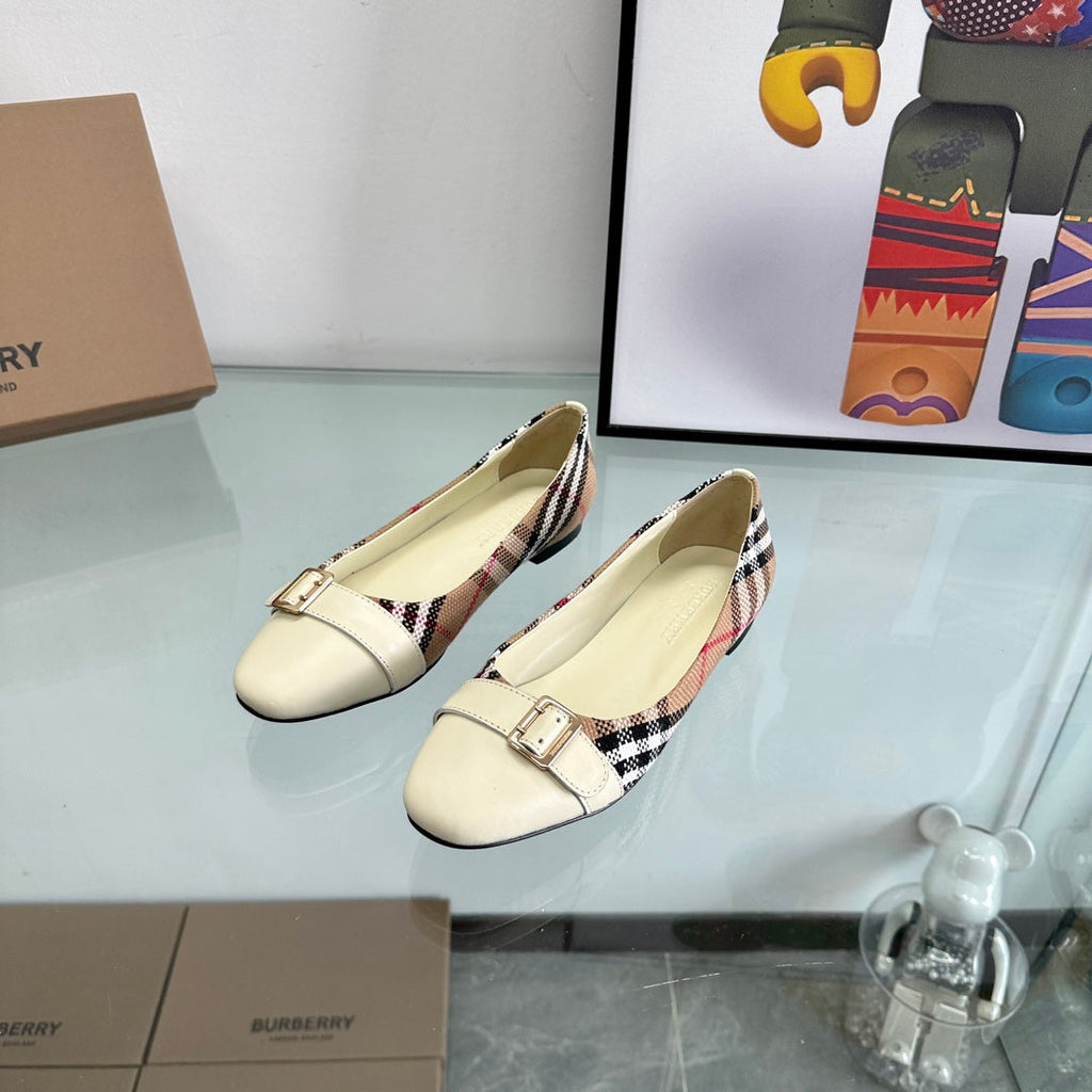 BURBERRY 26S PLAID FLATS IN CREAM WHITE CALFSKIN AND FABRIC