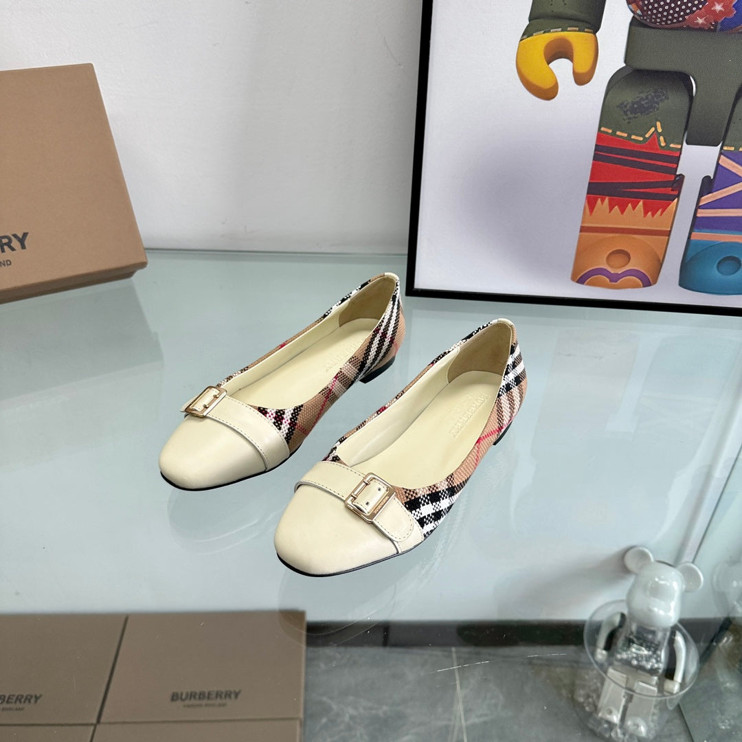 BURBERRY 26S PLAID FLATS IN CREAM WHITE CALFSKIN AND FABRIC