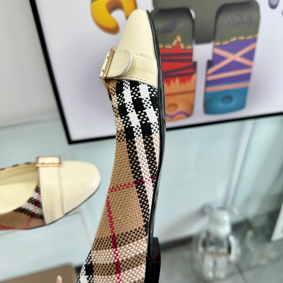 BURBERRY 26S PLAID FLATS IN CREAM WHITE CALFSKIN AND FABRIC