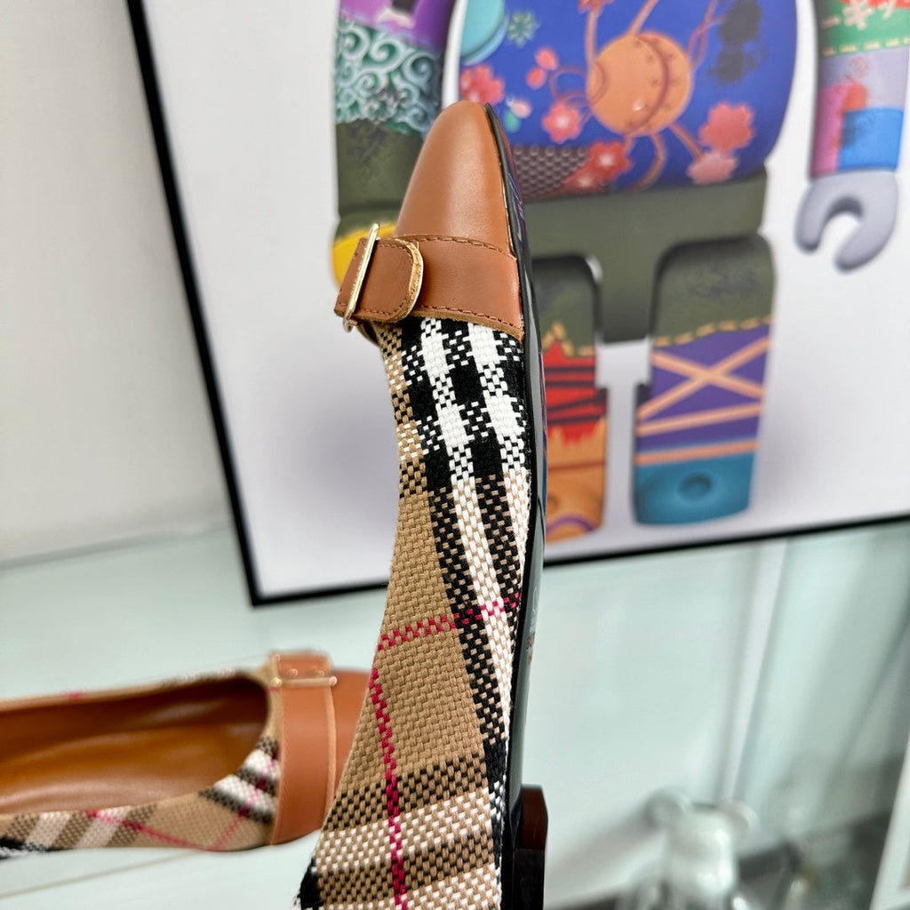 BURBERRY 26S PLAID FLATS IN BROWN CALFSKIN AND FABRIC
