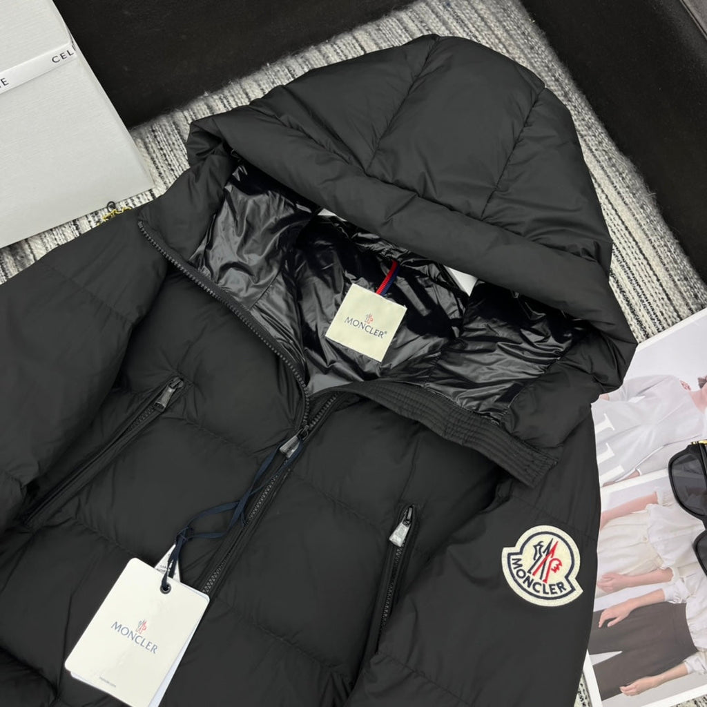 MONCLER 25S CROPPED DOWN JACKET 296