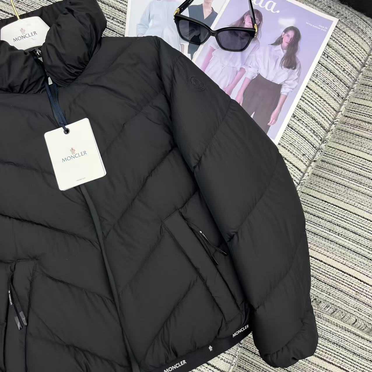 MONCLER 25S DOWN JACKET 295