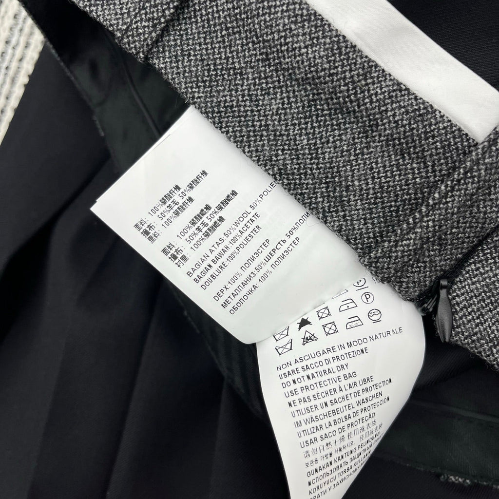 PRADA 26S PLEATED SKIRT 762
